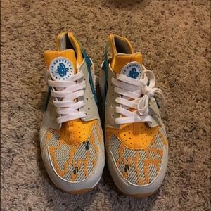 Causual athletic shoe